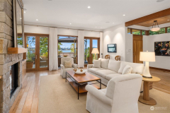 56098fe93cd26be4bcc61a4d8564a9dc-full