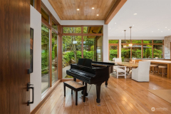 cc3ce42fe8c72d8662ab05ec809f8dfd-full