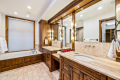 33559e5b9821896a61c7a896ff1085df-full