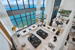 4f9c74adb89ff07a811d674d868d9e13-full