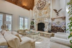 1debe66e8b6e3a1a636d7165c75024c1-full