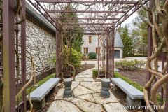 a9cc2b1e4729f702d915119397e47e8f-full