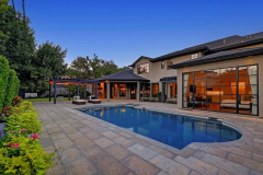 93f659f11bbdf308e818f3f2567e8e2f-full