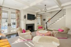 852101d8798b42ce1aa2b3292bb4544f-full-1