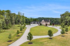 d7dbfd1d2154fc9a38e93bdbb286d303-full