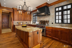 82e3d505ec03f37fbba1750a564b3471-full