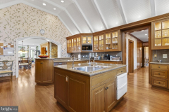 2ec01c1c953f1f81e8c97fdb67c568ae-full