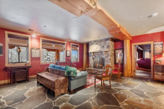 039_307NorthernLights_2040_Custom_Resized_434360191_600x400zip_600x400