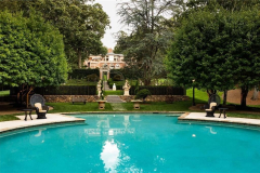 8ee680b4db8f4eca96901dbc5d2969c8-full