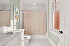 00df914ee7f2351efb0d1cee24ee2472-full