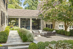 79cac83040783899ba8fd5c6ea45015d-full