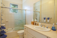 c6423fb7214c6c977fb6bf44c1e729ae-full