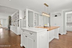 d43932d4209d29bb4accc7d724316f19-full