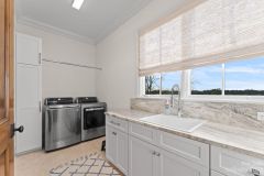 431046aa1a6dbfdb2357f26770e425e1-full