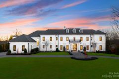 5279c6fa8f4350cabd7e51573236f404-full