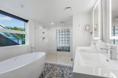 00ccffe9d3cbf1ad172cc83a43915b0d-full