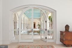 0a0d1ae6976497e1b8c2cb660fc56e51-full